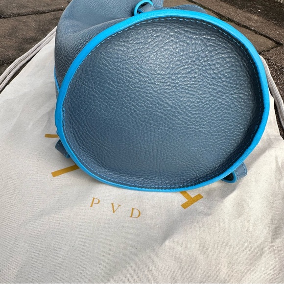 Lindquist Object Small Cyl in Roy blue - Picture 5 of 16